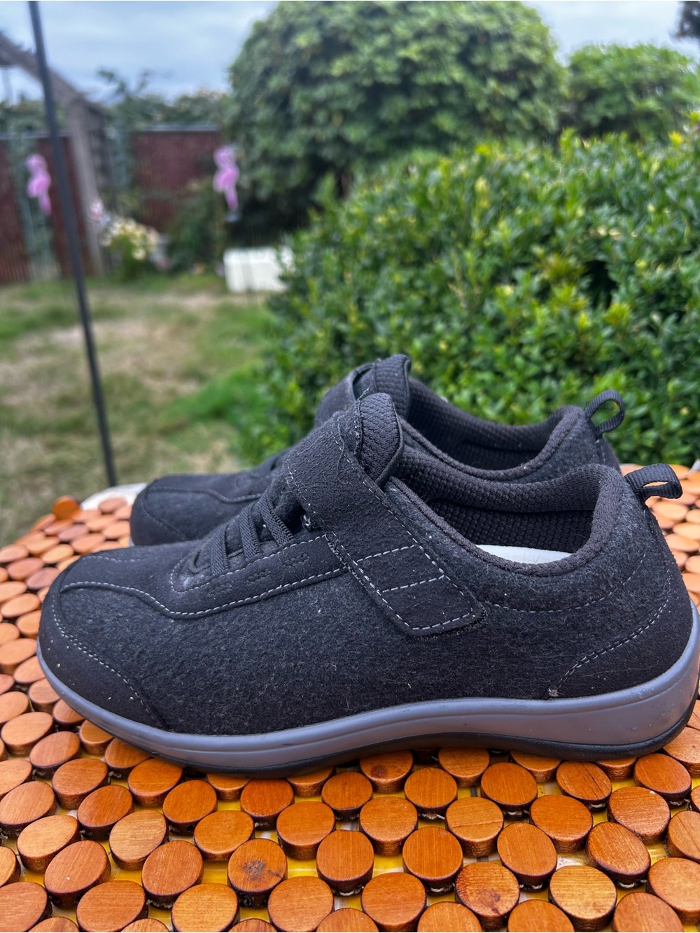 ORTHOFEET Women’s Black Cushioned Arch Support Sneaker Size 5Wide